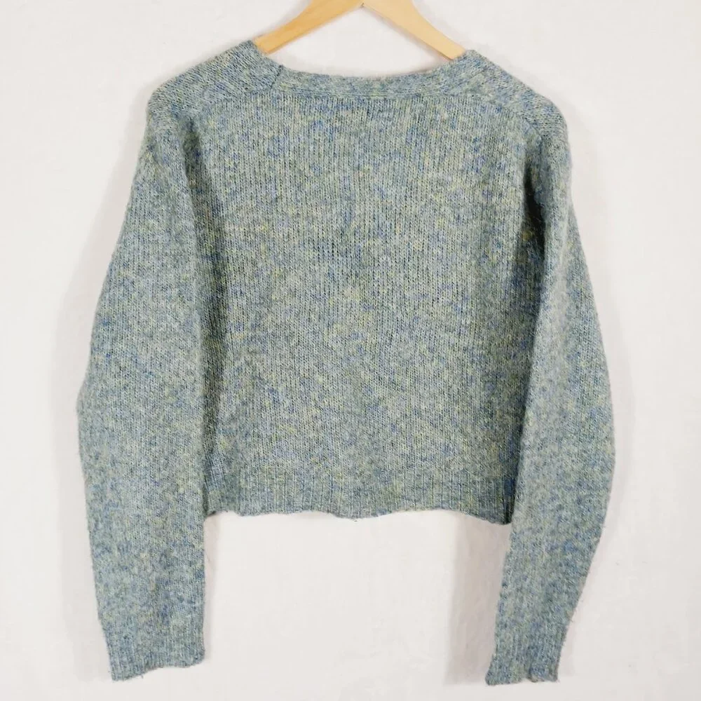 TAHARI, Cropped Button Cardigan, Medium, Soft, Lightweight, Blue/Green Mix - Picture 4 of 16